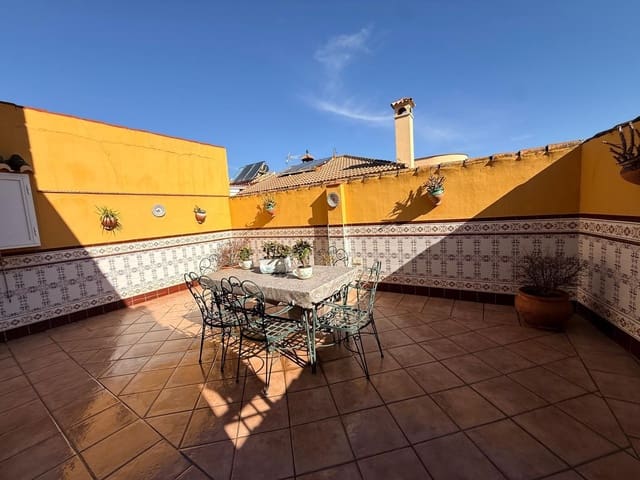 3 Zimmer Haus zu verkaufen in Antequera mit Garage - 385.000 € (Ref: 9780673)
