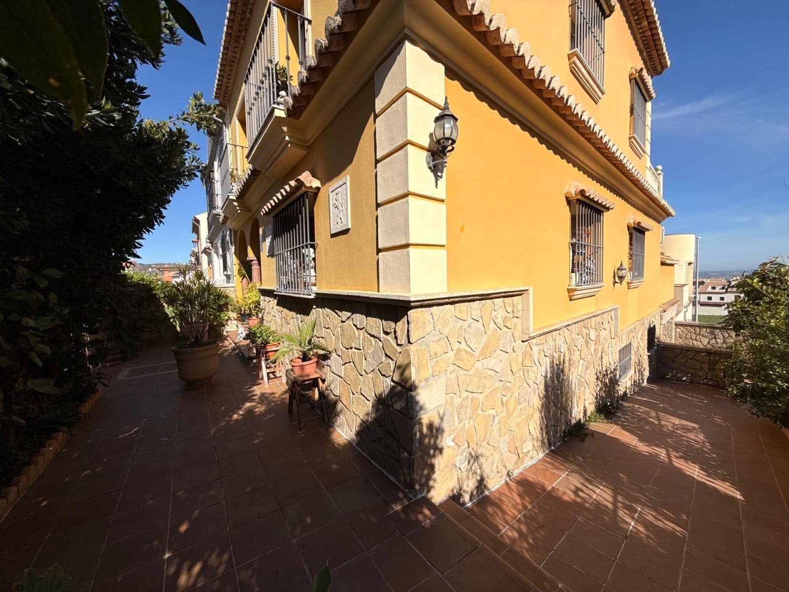 3 soveværelse Byhus til salg i Antequera med garage - € 385.000 (Ref: 9780673)