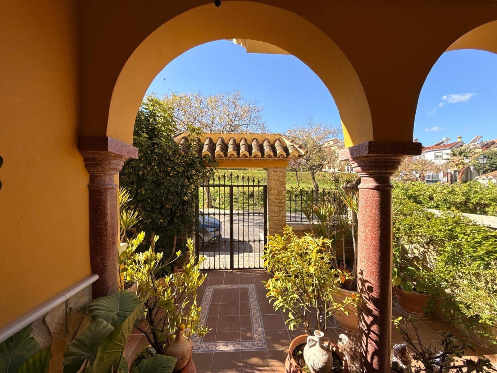 3 soveværelse Byhus til salg i Antequera med garage - € 385.000 (Ref: 9780673)