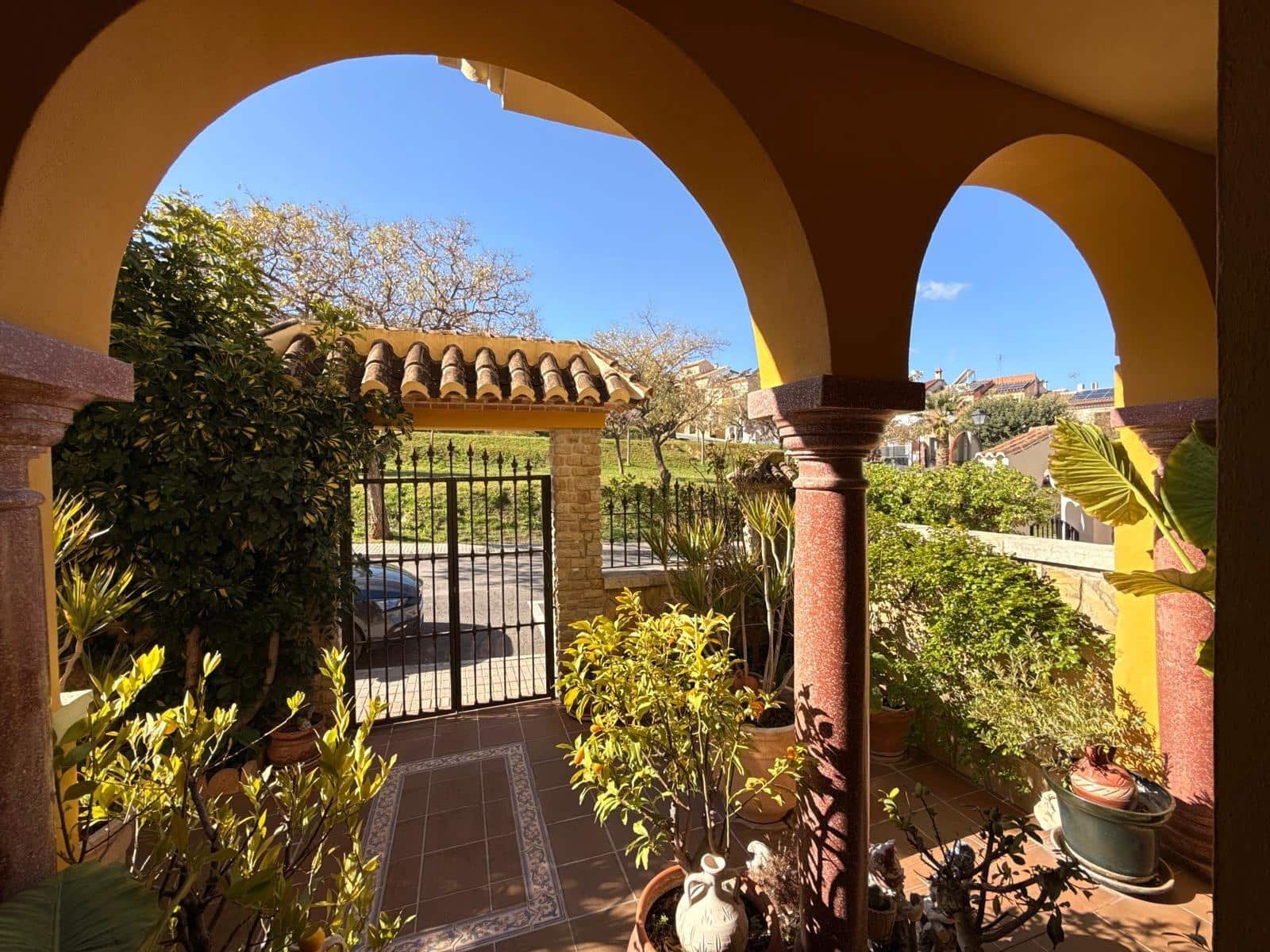 3 soveværelse Byhus til salg i Antequera med garage - € 385.000 (Ref: 9780673)