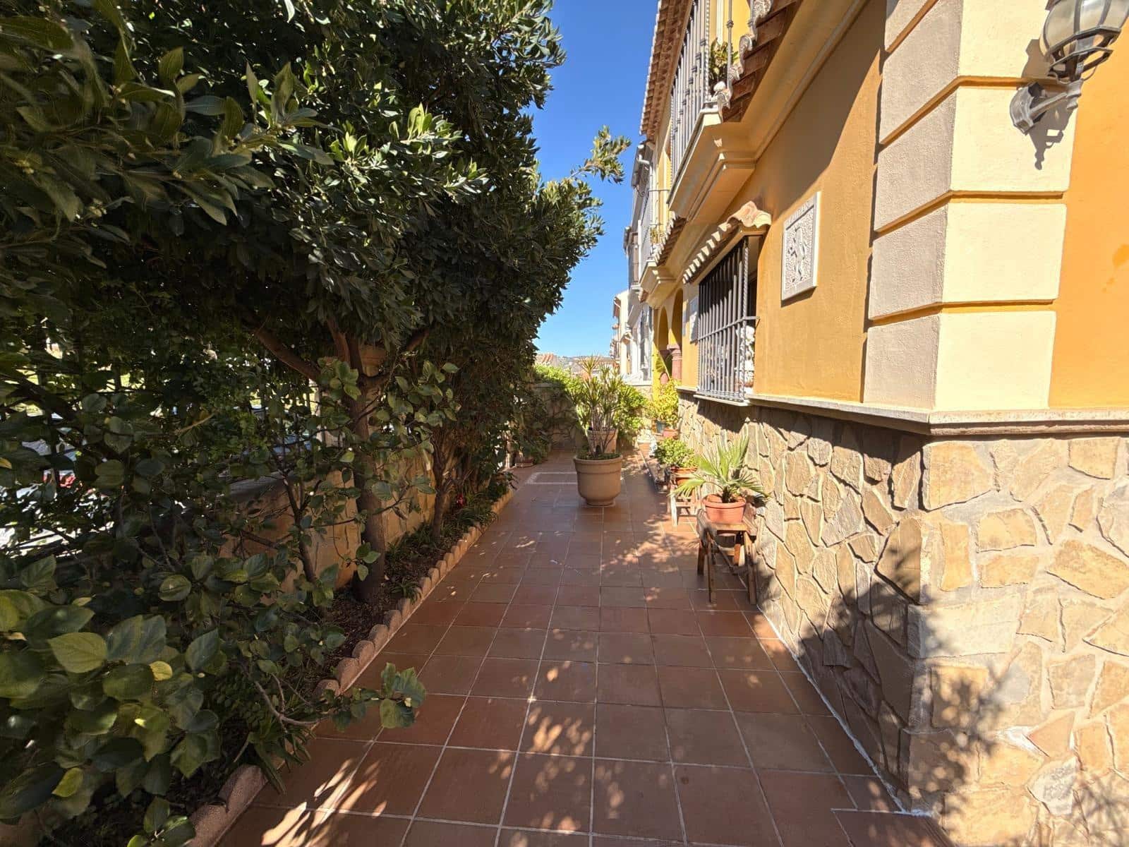 3 soveværelse Byhus til salg i Antequera med garage - € 385.000 (Ref: 9780673)