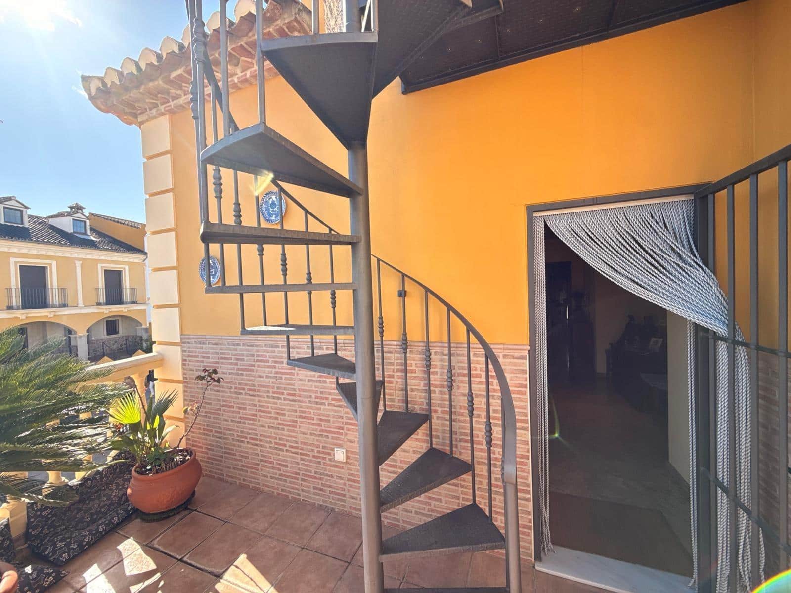 3 soveværelse Byhus til salg i Antequera med garage - € 385.000 (Ref: 9780673)