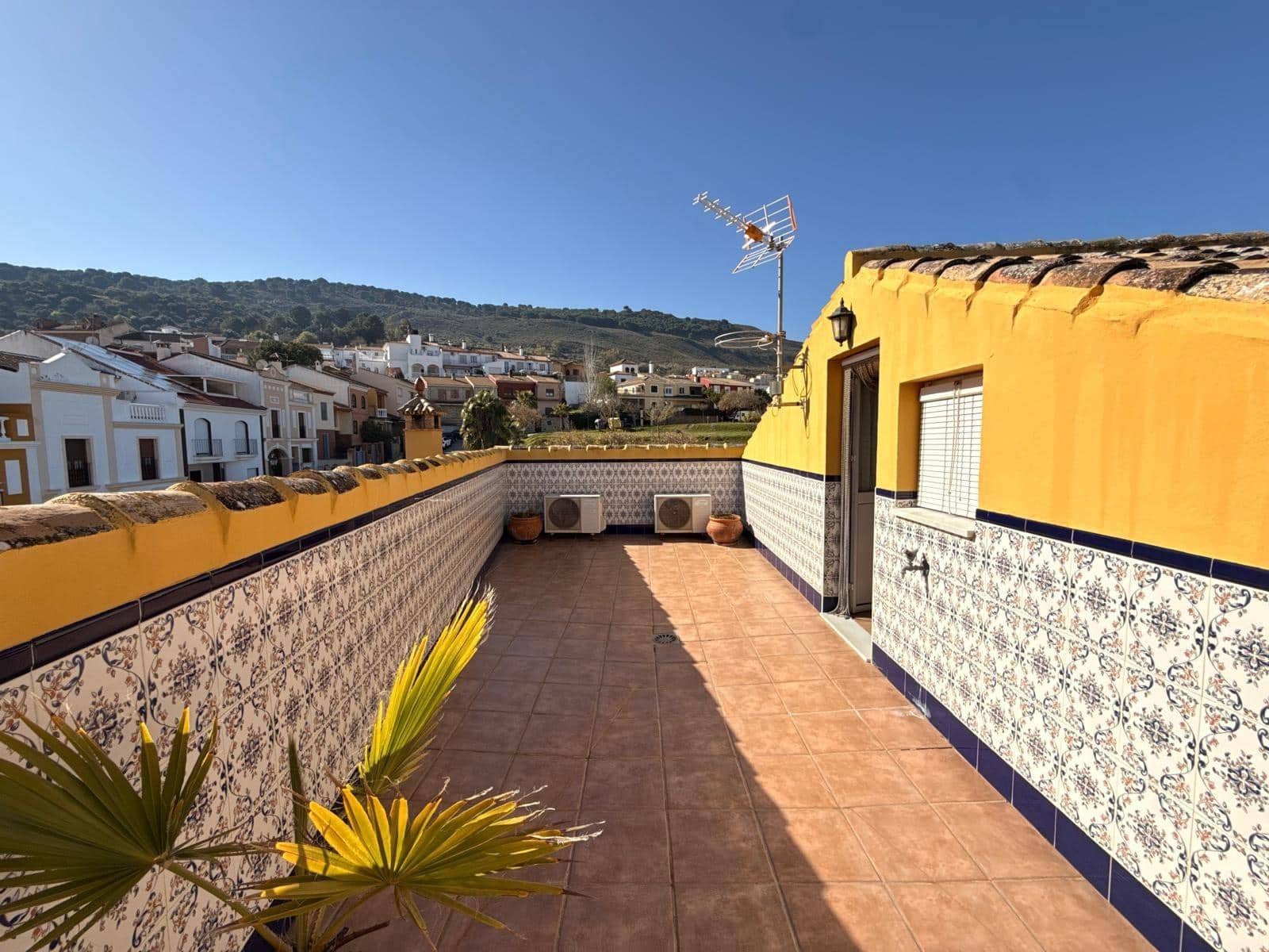 3 soveværelse Byhus til salg i Antequera med garage - € 385.000 (Ref: 9780673)