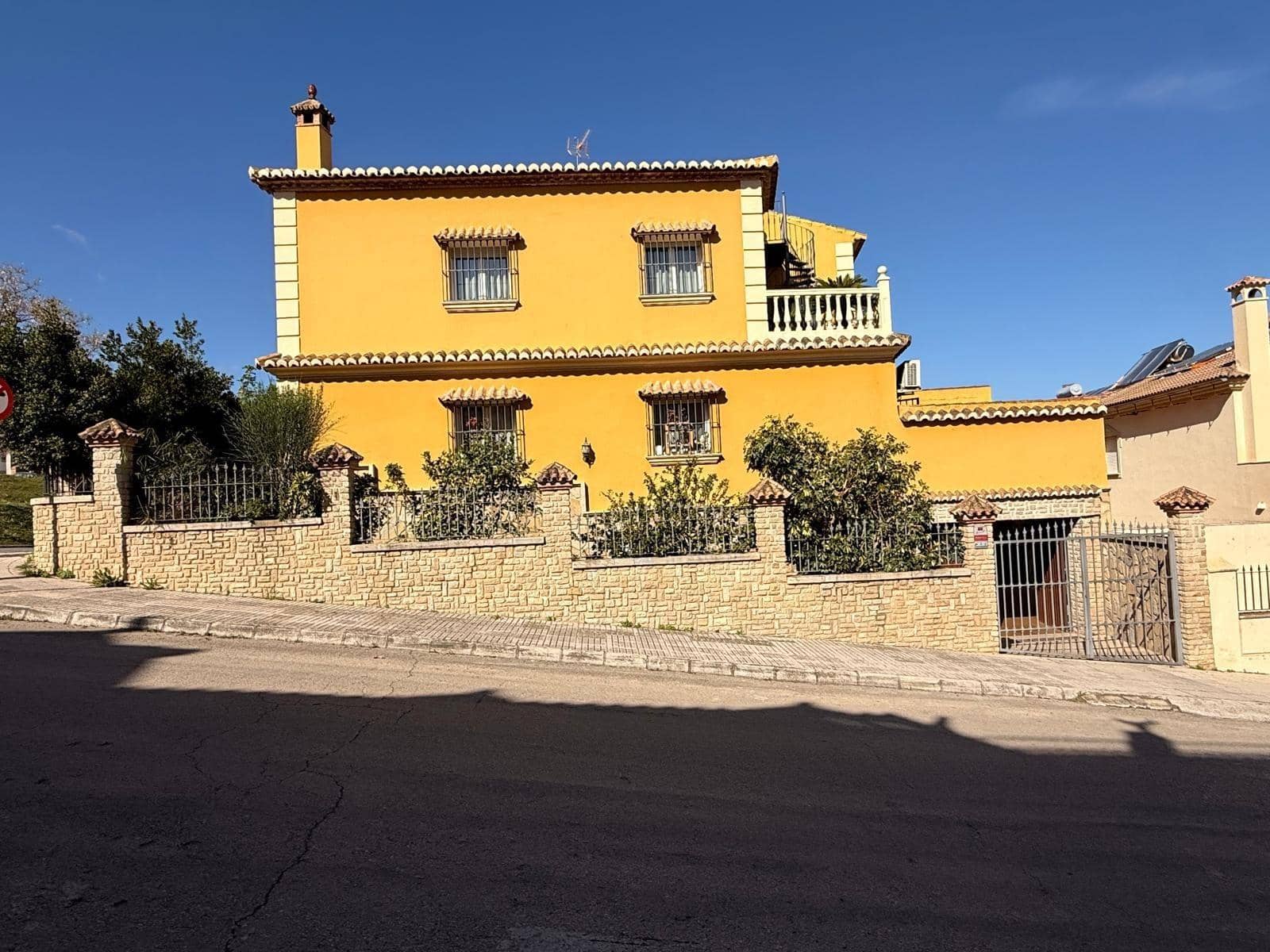 3 soveværelse Byhus til salg i Antequera med garage - € 385.000 (Ref: 9780673)