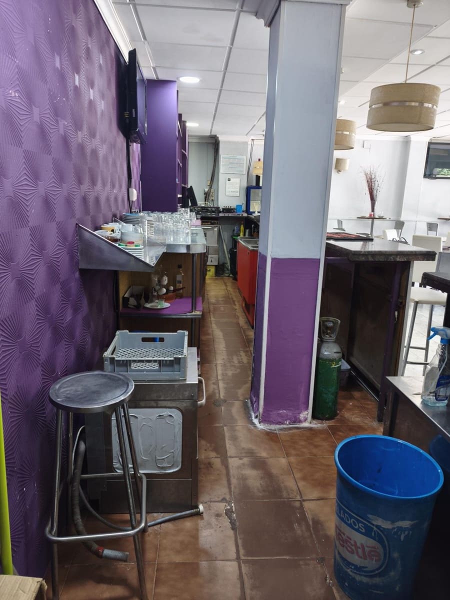 Kommersiell til salgs i Cordoba by - € 153 500 (Ref: 9784545)