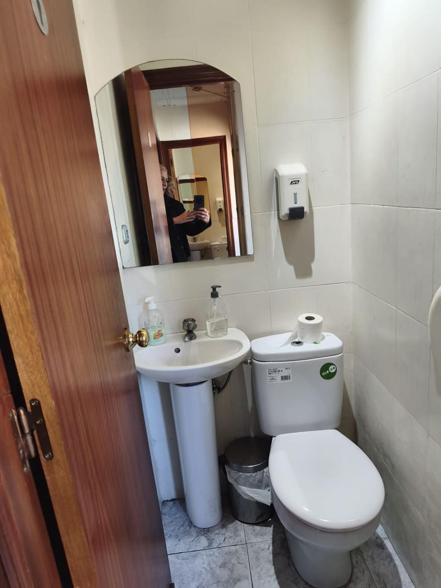 Kommersiell til salgs i Cordoba by - € 153 500 (Ref: 9784545)