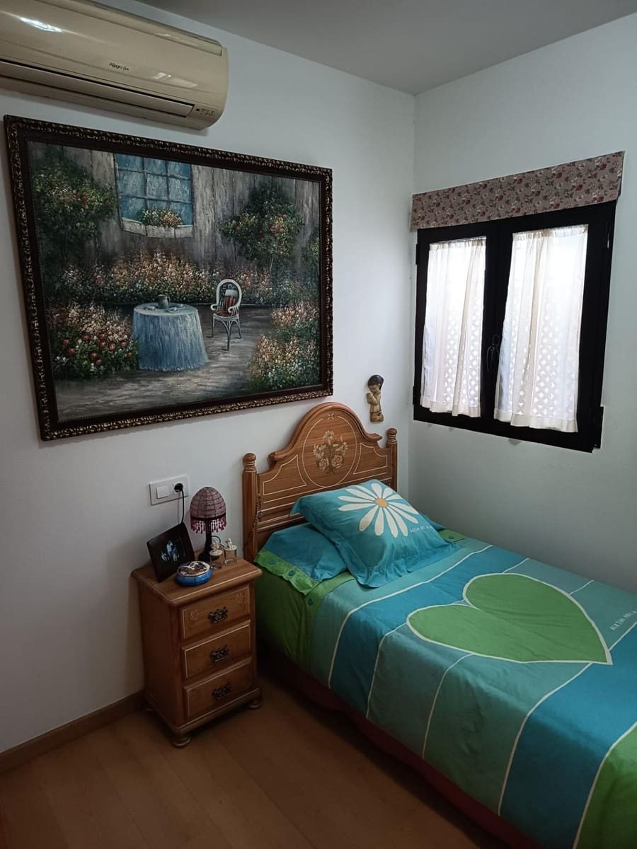 3 soveværelse Lejlighed til salg i Cordoba by - € 149.900 (Ref: 9784546)