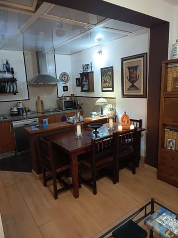 3 soveværelse Lejlighed til salg i Córdoba by - € 149.900 (Ref: 9784546)