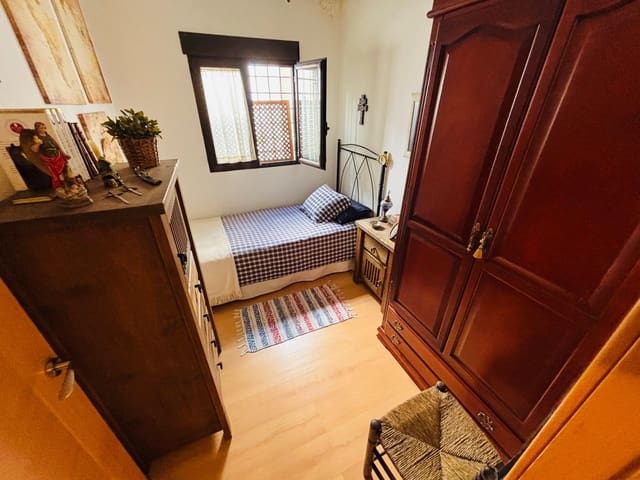 3 camera da letto Appartamento in vendita in Cordova città - 149.900 € (Rif: 9784546)