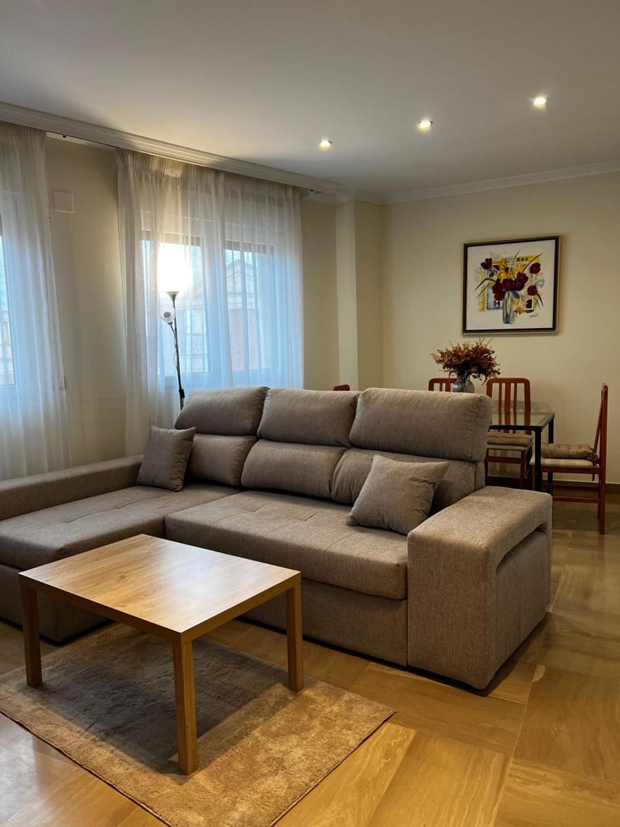 2 quarto Apartamento para arrendar em Cordova cidade com garagem - 950 € (Ref: 9788485)