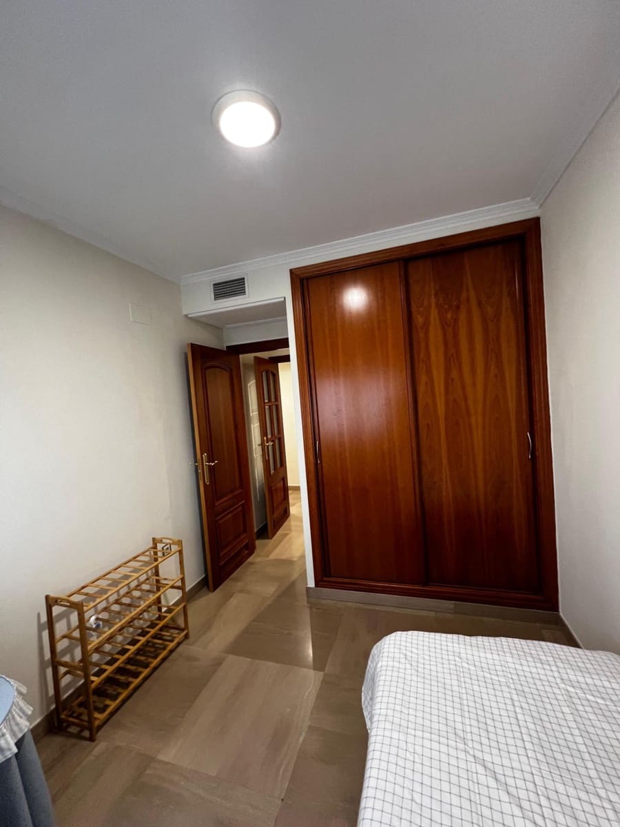 2 quarto Apartamento para arrendar em Cordova cidade com garagem - 950 € (Ref: 9788485)
