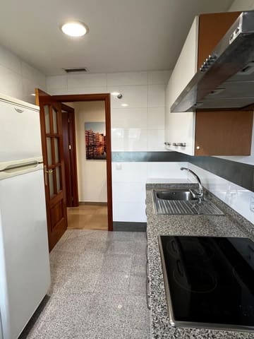 2 makuuhuone Asunto vuokrattavana paikassa Córdoba kaupunki mukana 
autotalli - 950 € (Ref: 9788485)