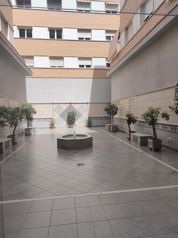 Appartement de 2 chambres à louer à Cordoue ville avec garage - 900 € (Ref: 9788485)