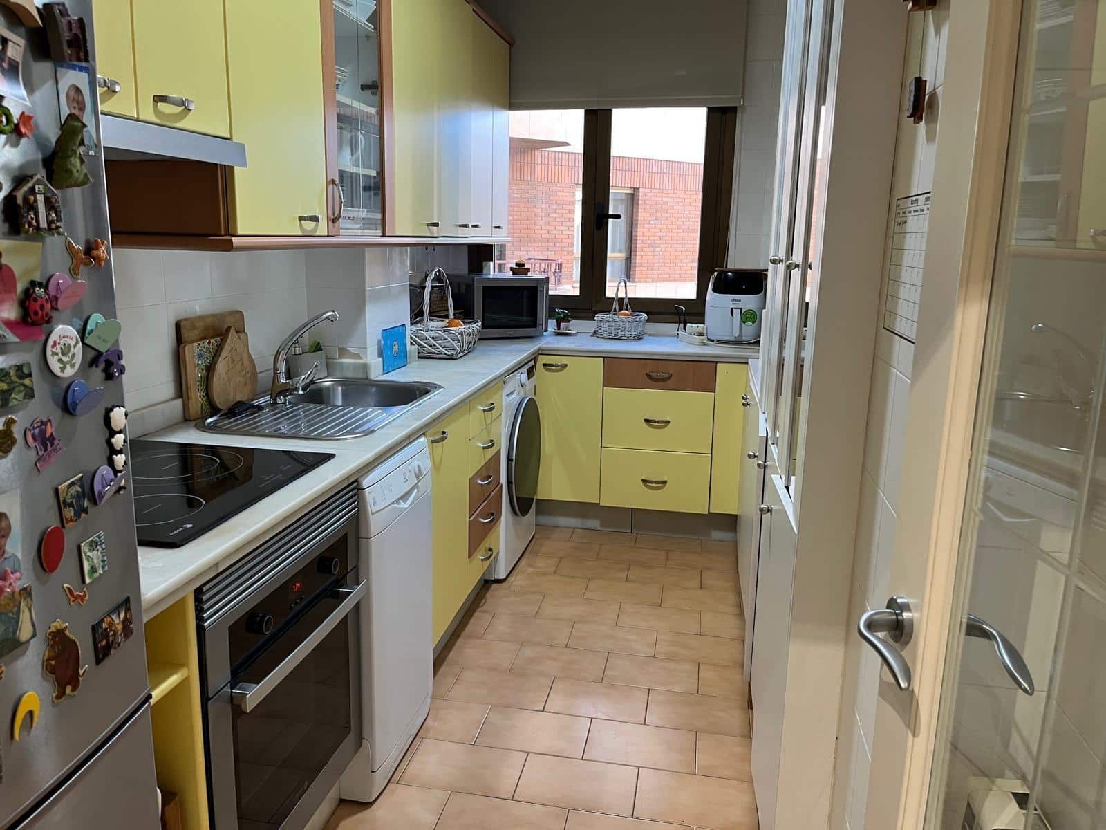 2 soveværelse Lejlighed til leje i Cordoba by med garage - € 750 (Ref: 9788486)