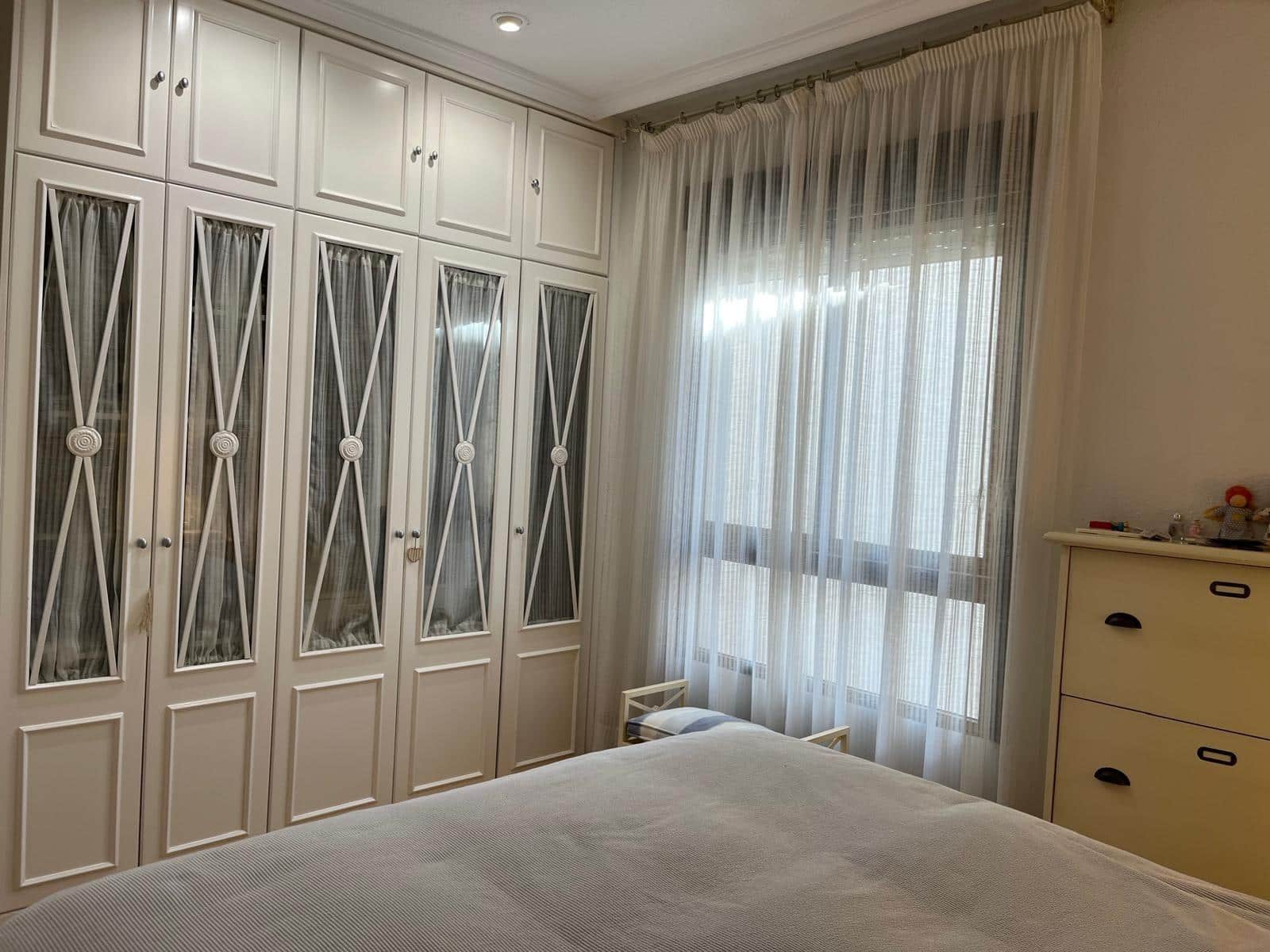 2 soveværelse Lejlighed til leje i Cordoba by med garage - € 750 (Ref: 9788486)