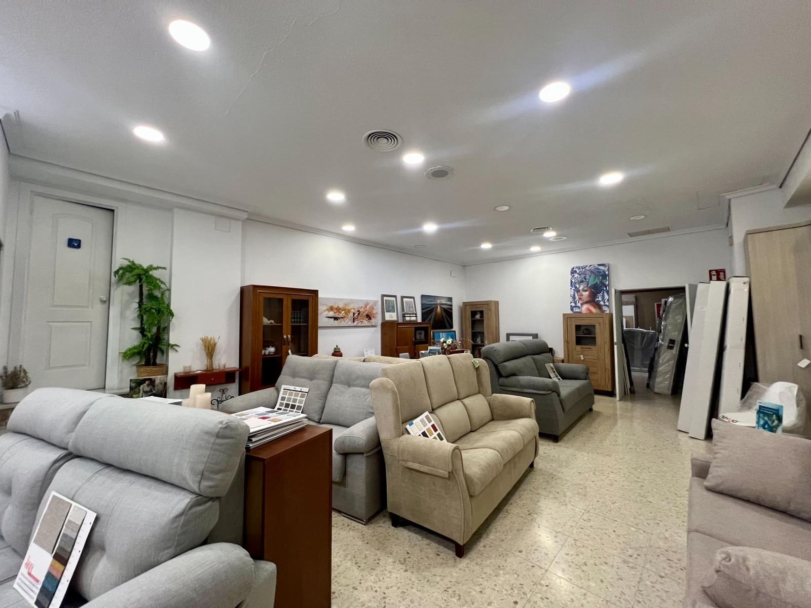 Komercyjne na sprzedaż w Miasto Kordoba - 850 000 € (Ref: 9791142)