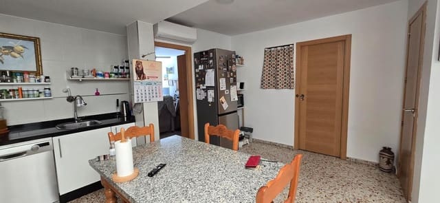 3 soveværelse Byhus til salg i Córdoba by med garage - € 260.000 (Ref: 9806549)