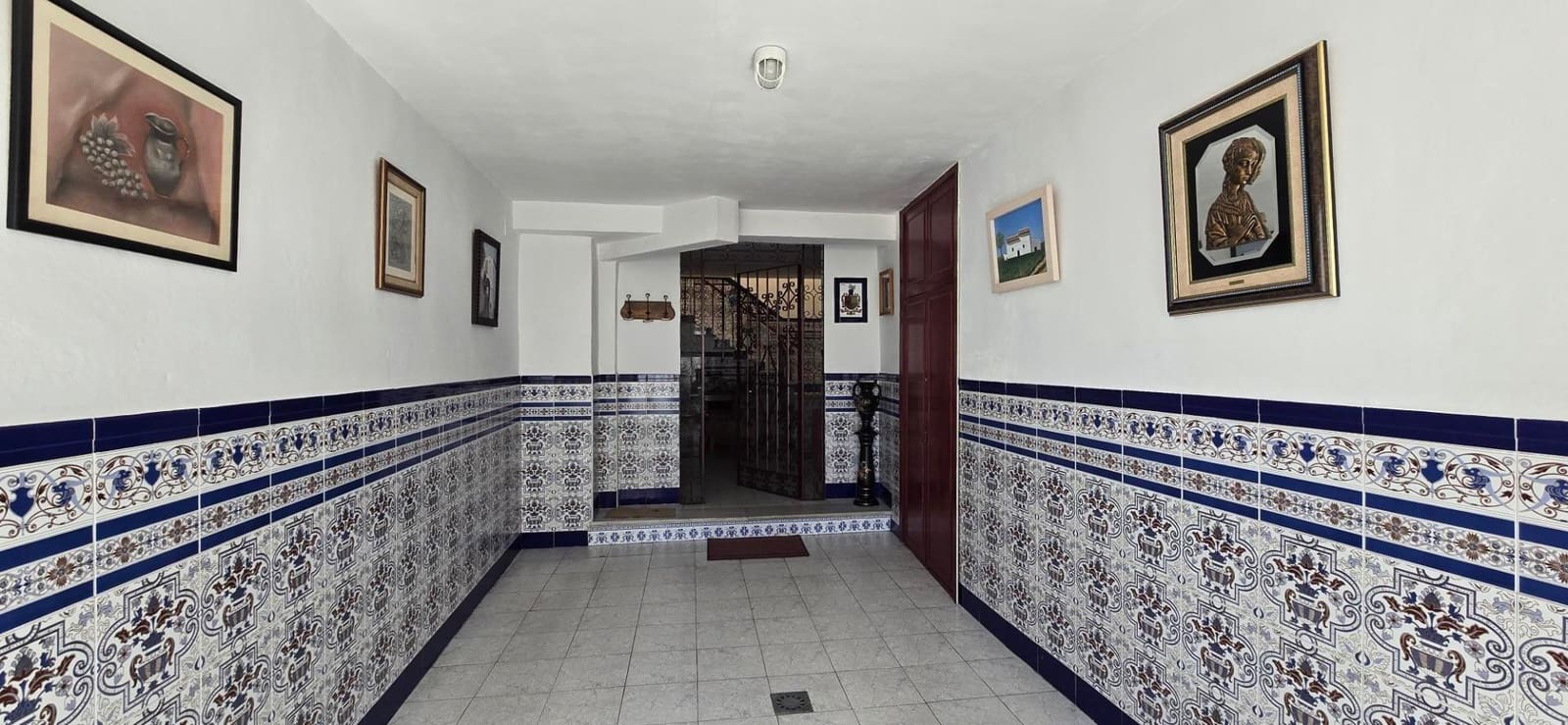 3 bedroom Townhouse for sale in Cordoba city with garage - € 260,000 (Ref: 9806549)