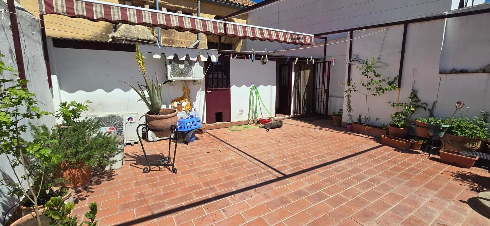 3 bedroom Townhouse for sale in Cordoba city with garage - € 260,000 (Ref: 9806549)