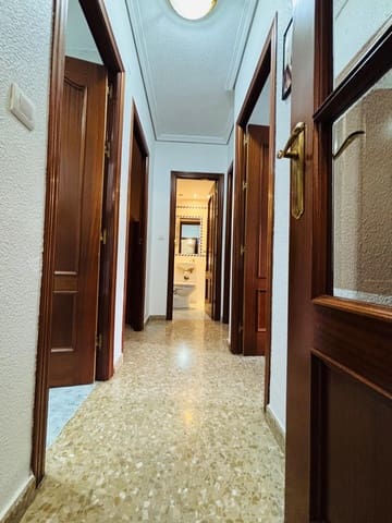 3 makuuhuone Asunto myytävänä paikassa Córdoba kaupunki - 163 900 € (Ref: 9815930)