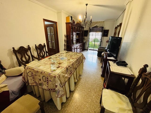 3 makuuhuone Asunto myytävänä paikassa Córdoba kaupunki - 163 900 € (Ref: 9815930)