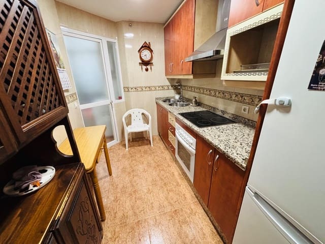 3 soveværelse Lejlighed til salg i Córdoba by - € 163.900 (Ref: 9815930)
