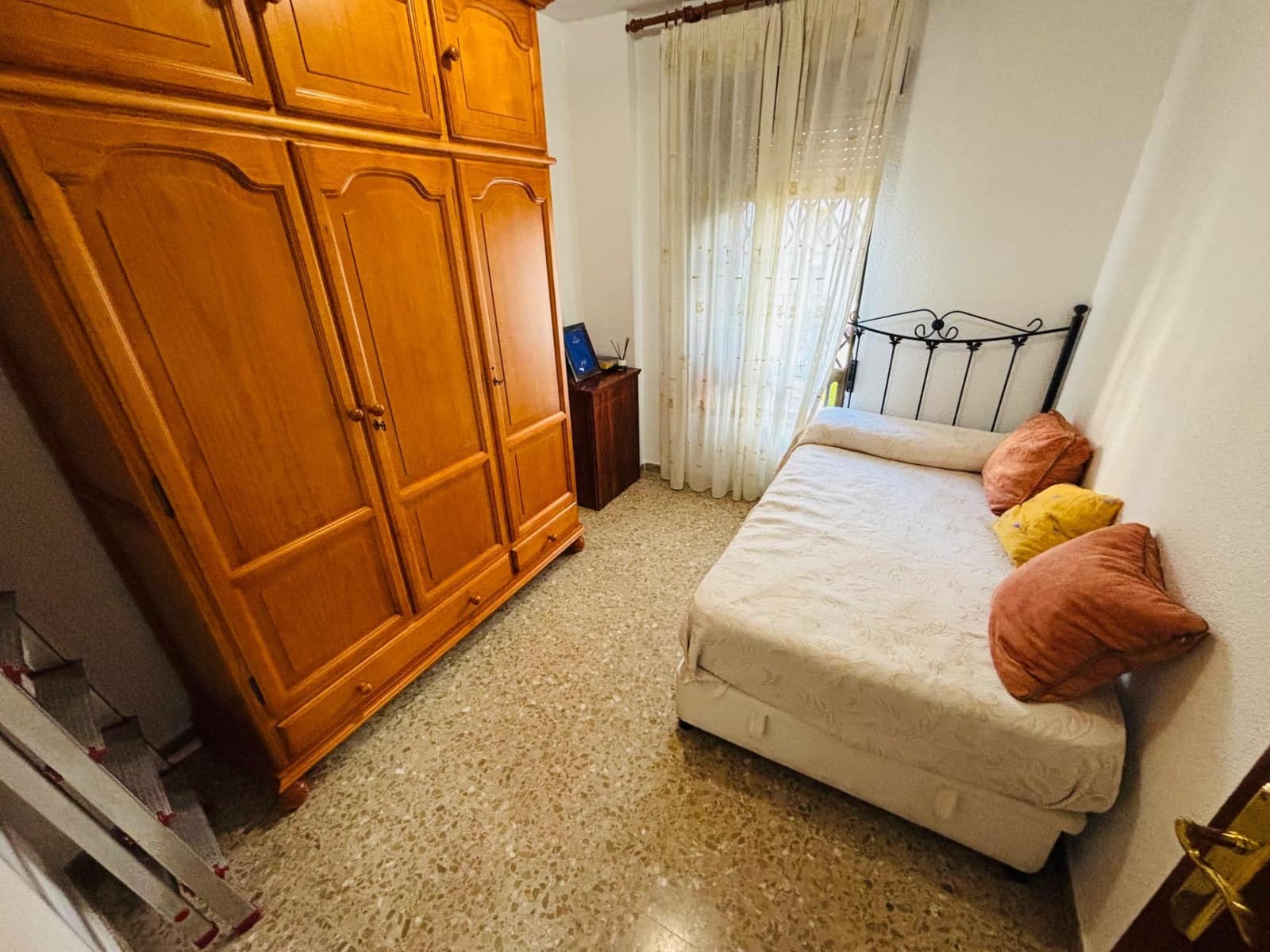 3 bedroom Flat for sale in Cordoba city - € 163,900 (Ref: 9815930)