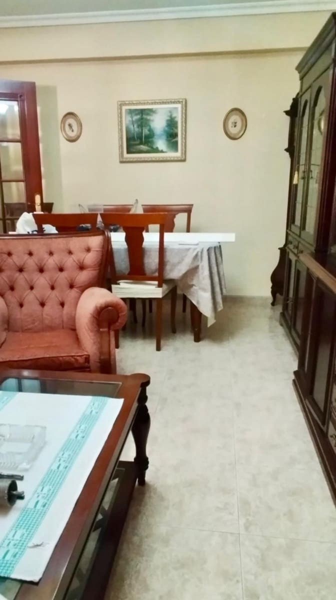 Piso de 3 habitaciones en Córdoba ciudad en venta - 214.900 € (Ref: 9815931)