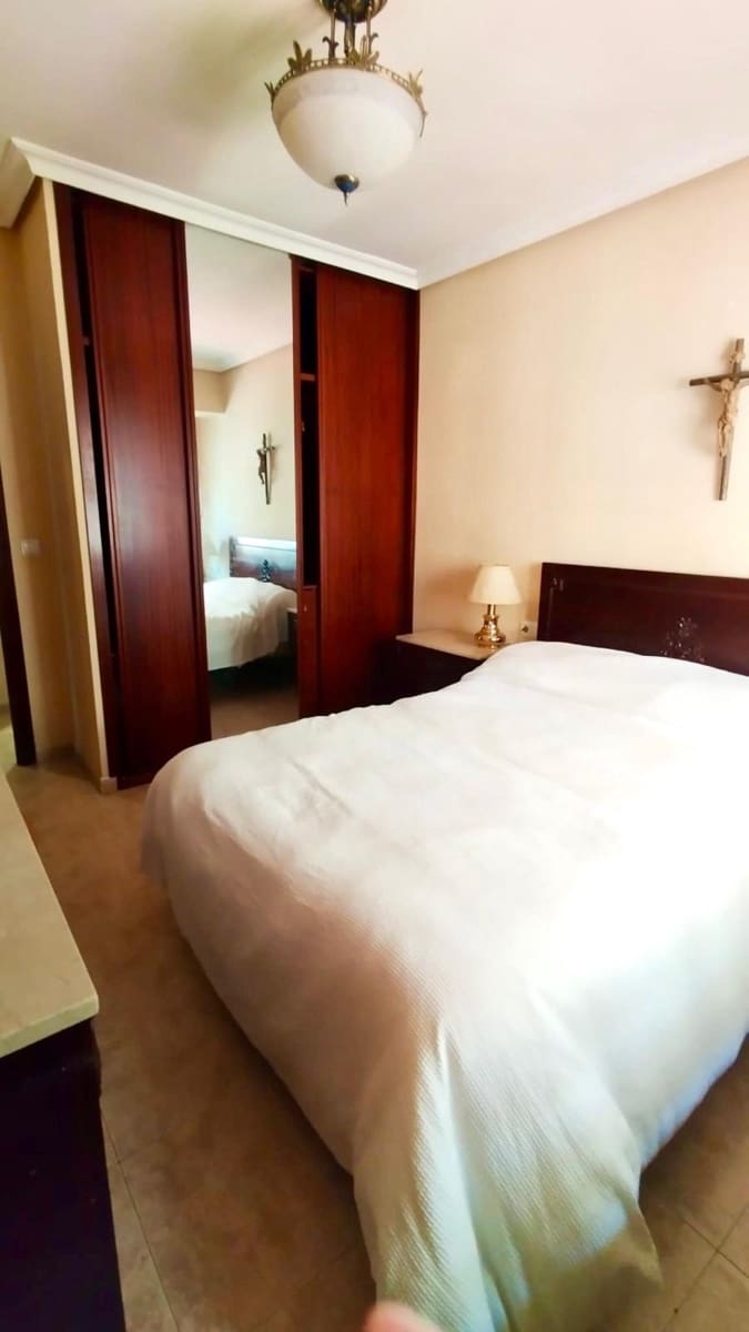 Piso de 3 habitaciones en Córdoba ciudad en venta - 214.900 € (Ref: 9815931)