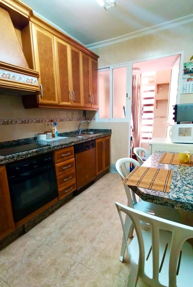 Piso de 3 habitaciones en Córdoba ciudad en venta - 214.900 € (Ref: 9815931)