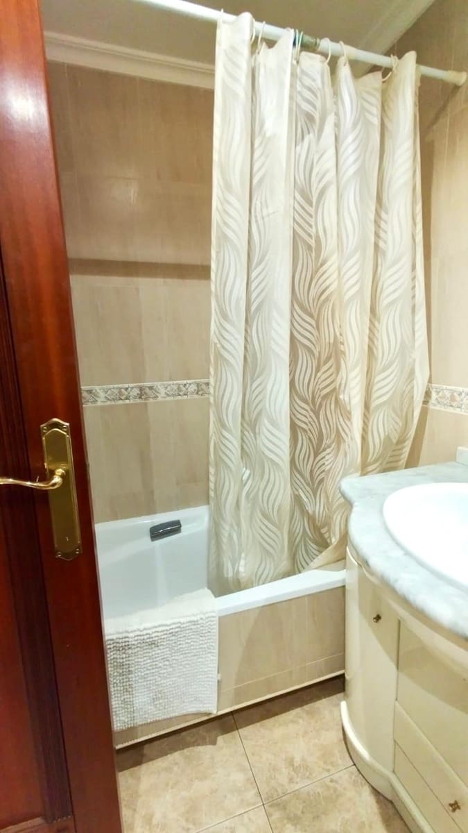Piso de 3 habitaciones en Córdoba ciudad en venta - 214.900 € (Ref: 9815931)