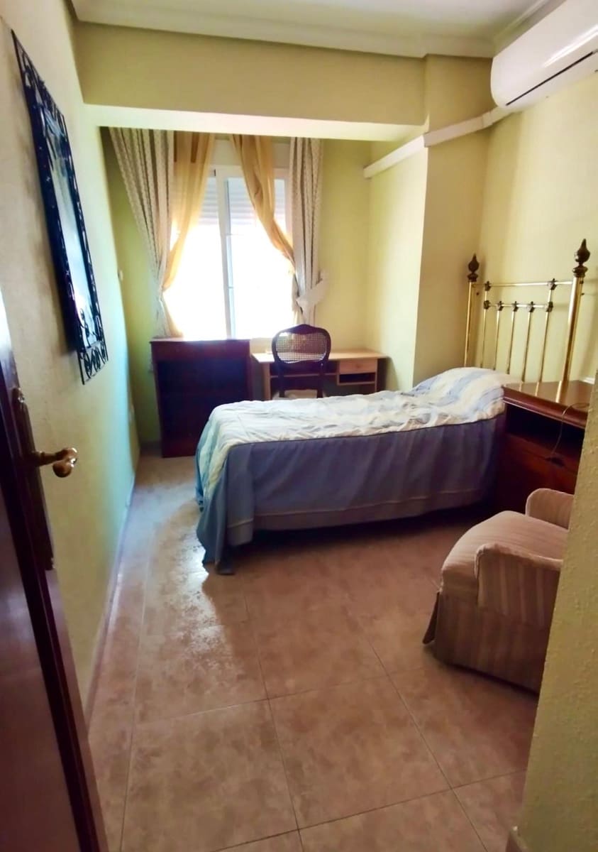 Piso de 3 habitaciones en Córdoba ciudad en venta - 214.900 € (Ref: 9815931)