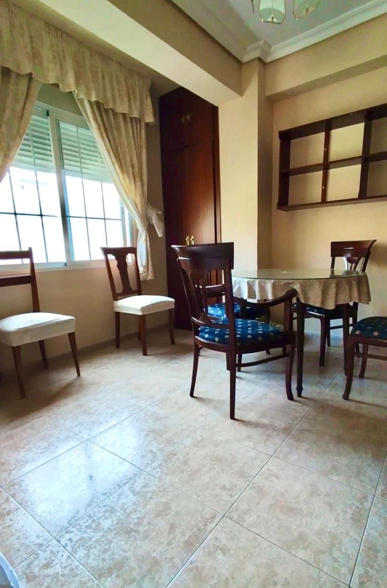Piso de 3 habitaciones en Córdoba ciudad en venta - 214.900 € (Ref: 9815931)