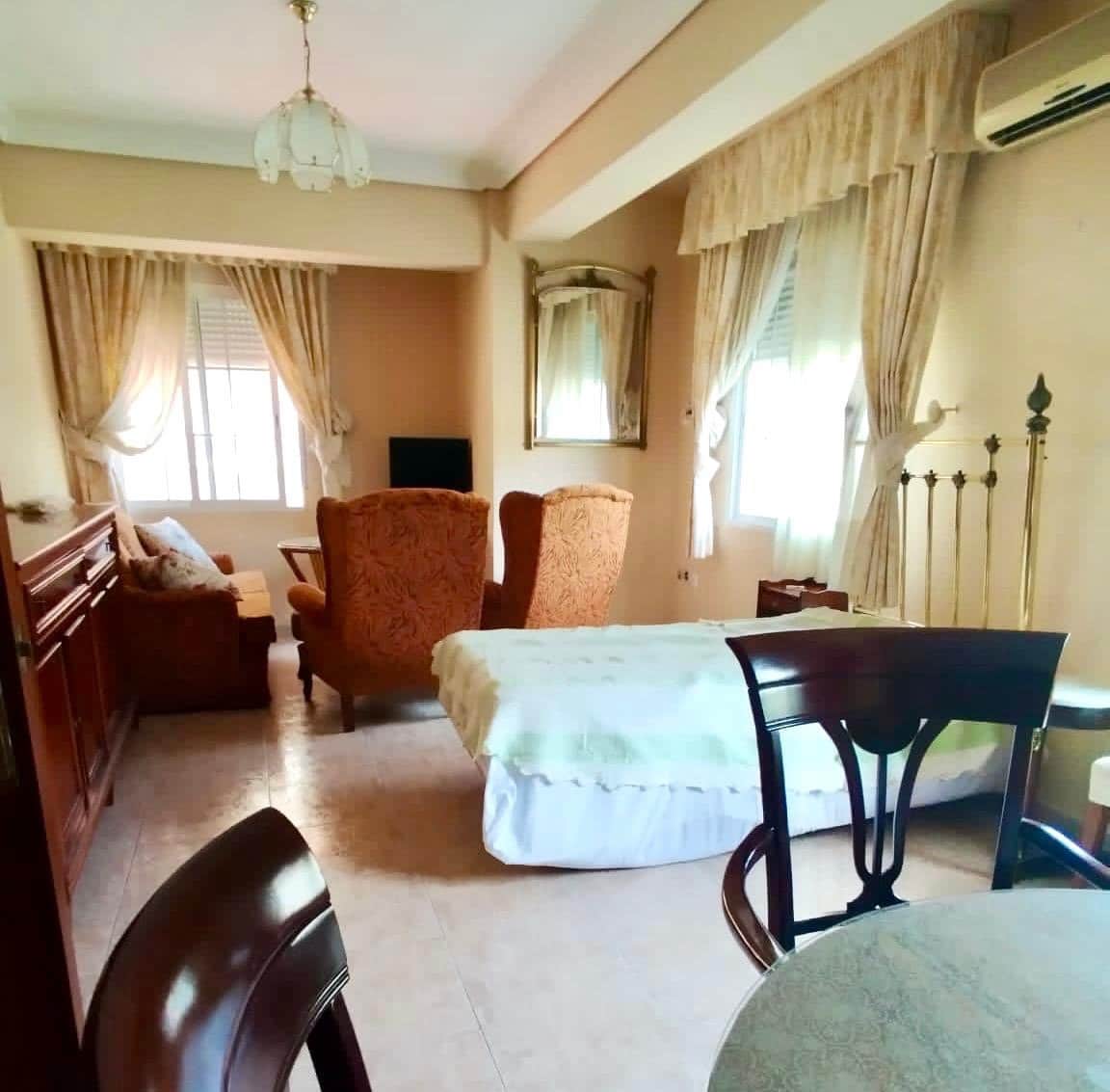 Piso de 3 habitaciones en Córdoba ciudad en venta - 214.900 € (Ref: 9815931)