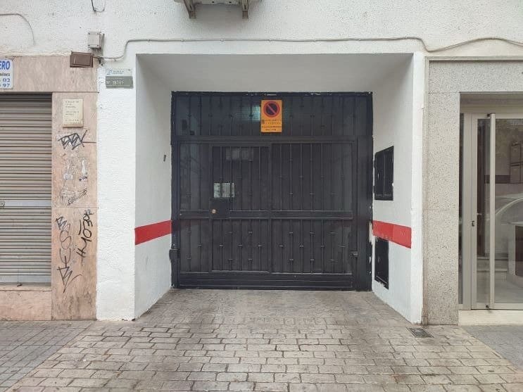 Garage til salg i Cordoba by - € 22.000 (Ref: 9818311)