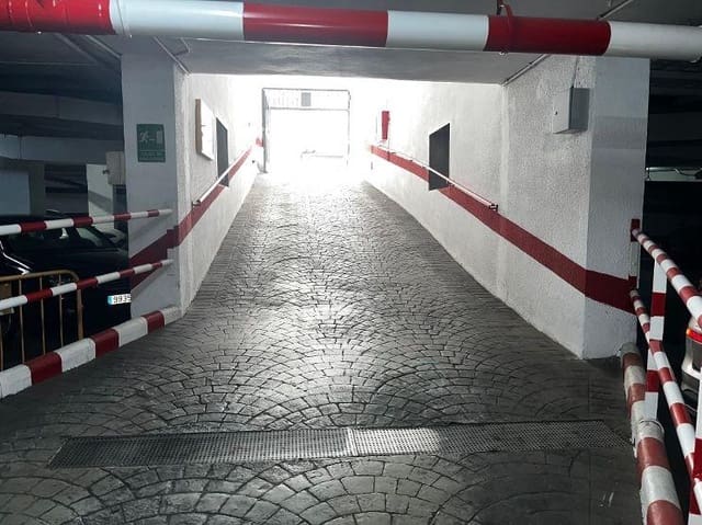 Garage til salg i Santa Rosa, Córdoba by - € 22.000 (Ref: 9818311)