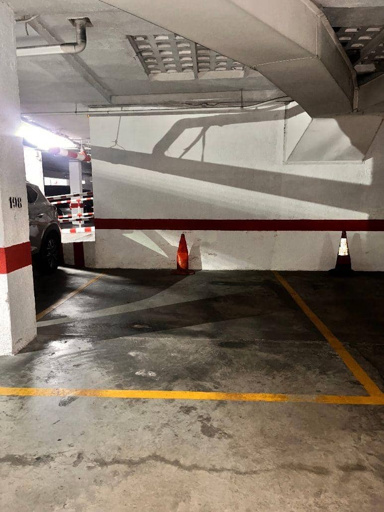 Garage til salg i Cordoba by - € 22.000 (Ref: 9818311)