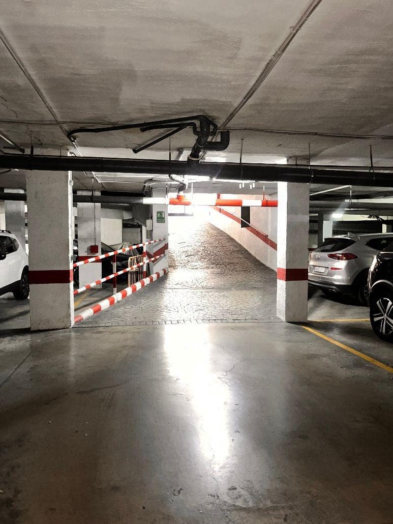Garage til salg i Cordoba by - € 22.000 (Ref: 9818311)