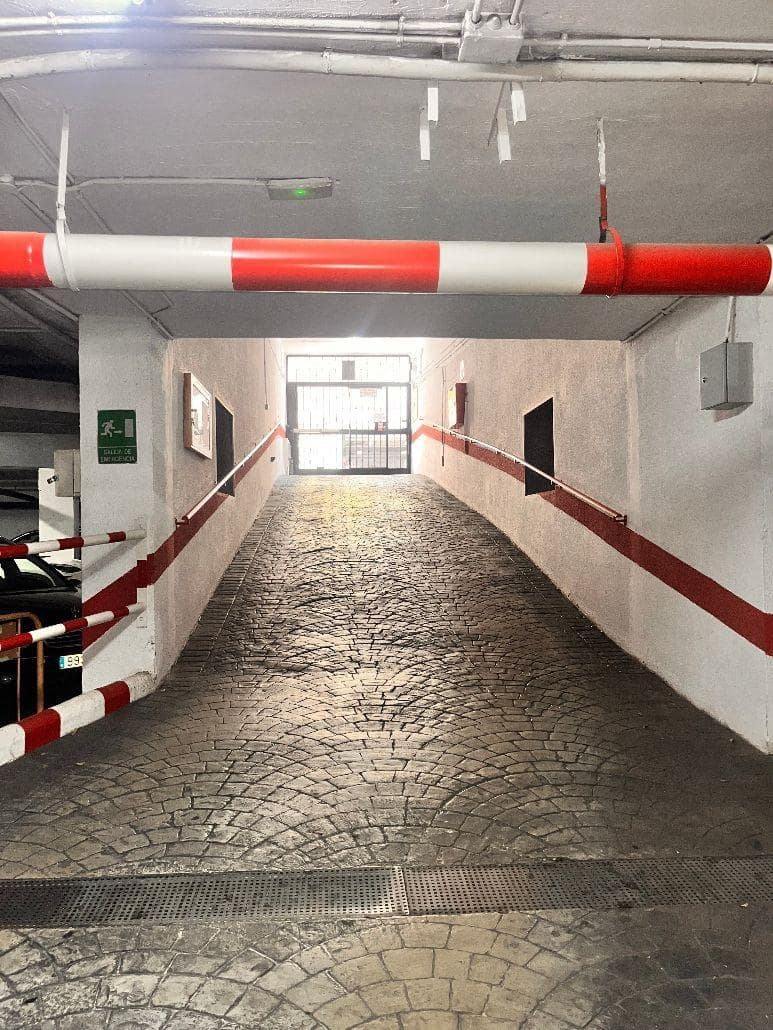 Garage til salg i Cordoba by - € 22.000 (Ref: 9818311)