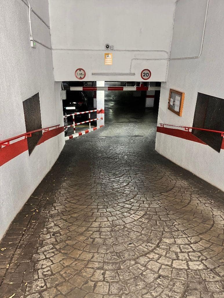 Garage til salg i Cordoba by - € 22.000 (Ref: 9818311)
