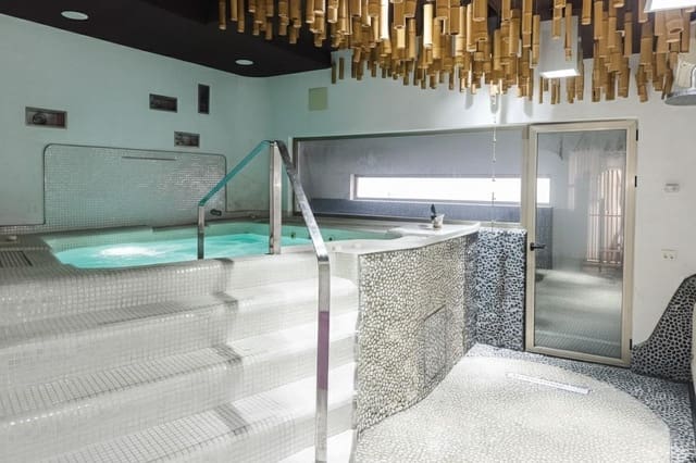 Erhverv til salg i Cañero, Córdoba by med swimmingpool - € 219.000 (Ref: 9820606)