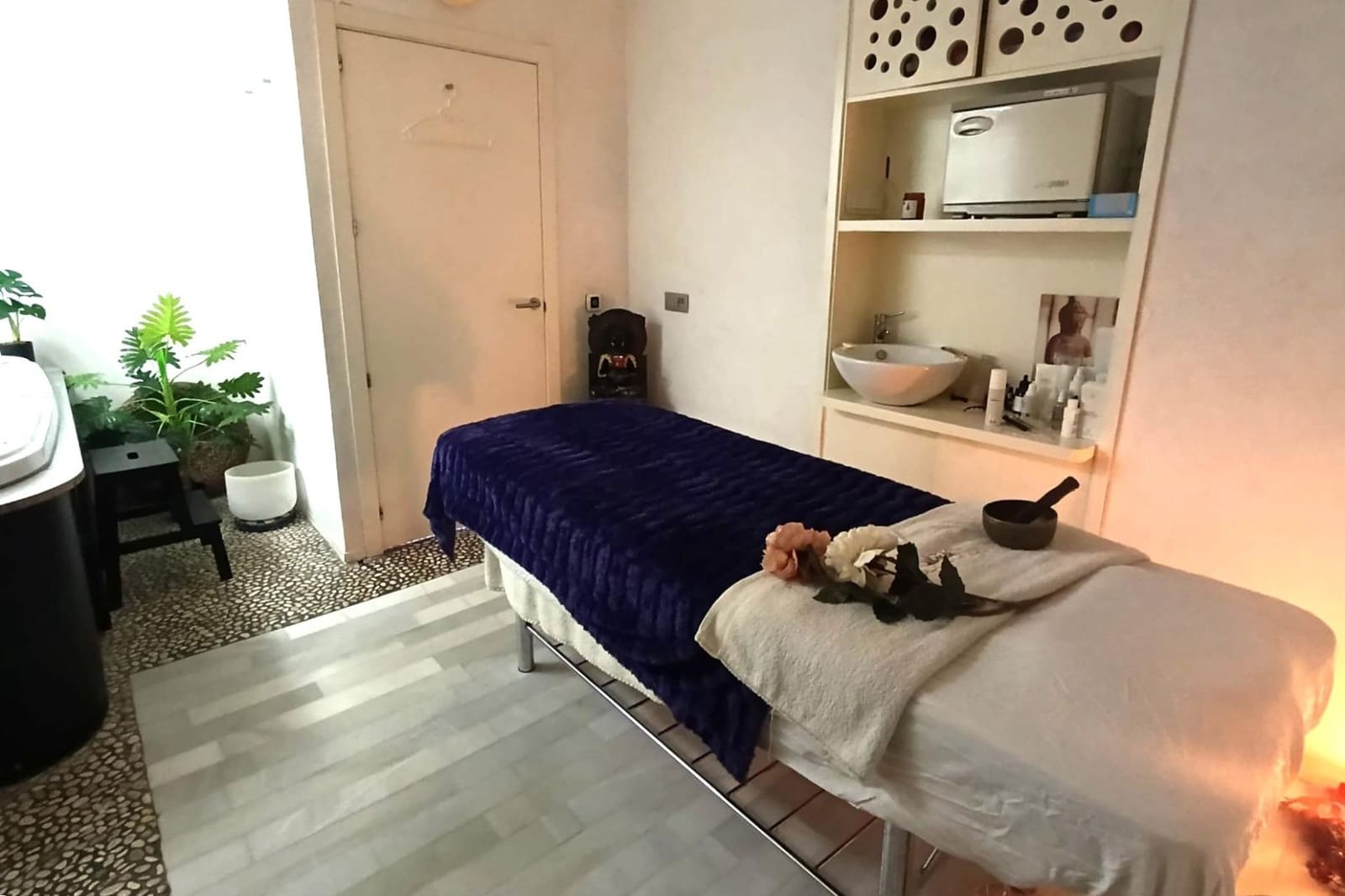 Erhverv til salg i Cordoba by med swimmingpool - € 219.000 (Ref: 9820606)
