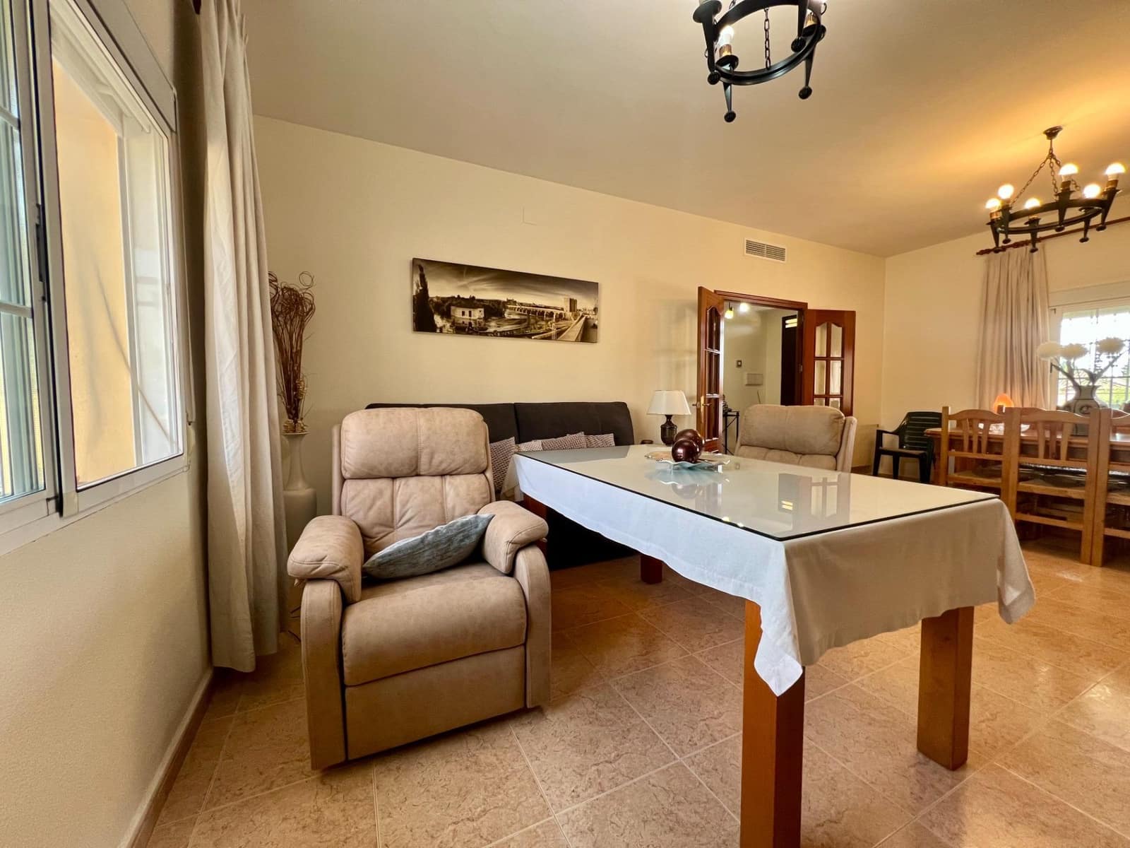 4 soveværelse Villa til salg i El Higueron med swimmingpool garage - € 230.000 (Ref: 9820608)