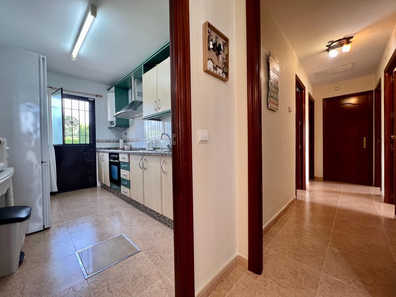 4 soveværelse Villa til salg i El Higueron med swimmingpool garage - € 230.000 (Ref: 9820608)