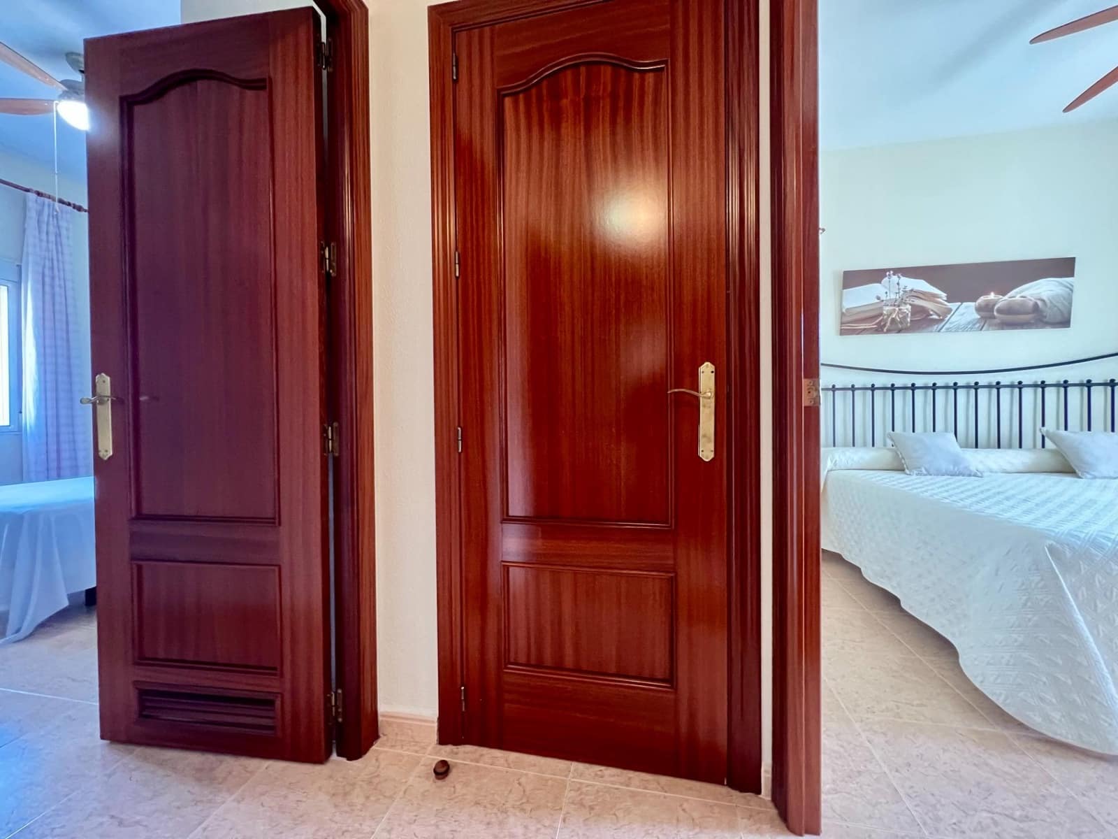 4 soveværelse Villa til salg i El Higueron med swimmingpool garage - € 230.000 (Ref: 9820608)