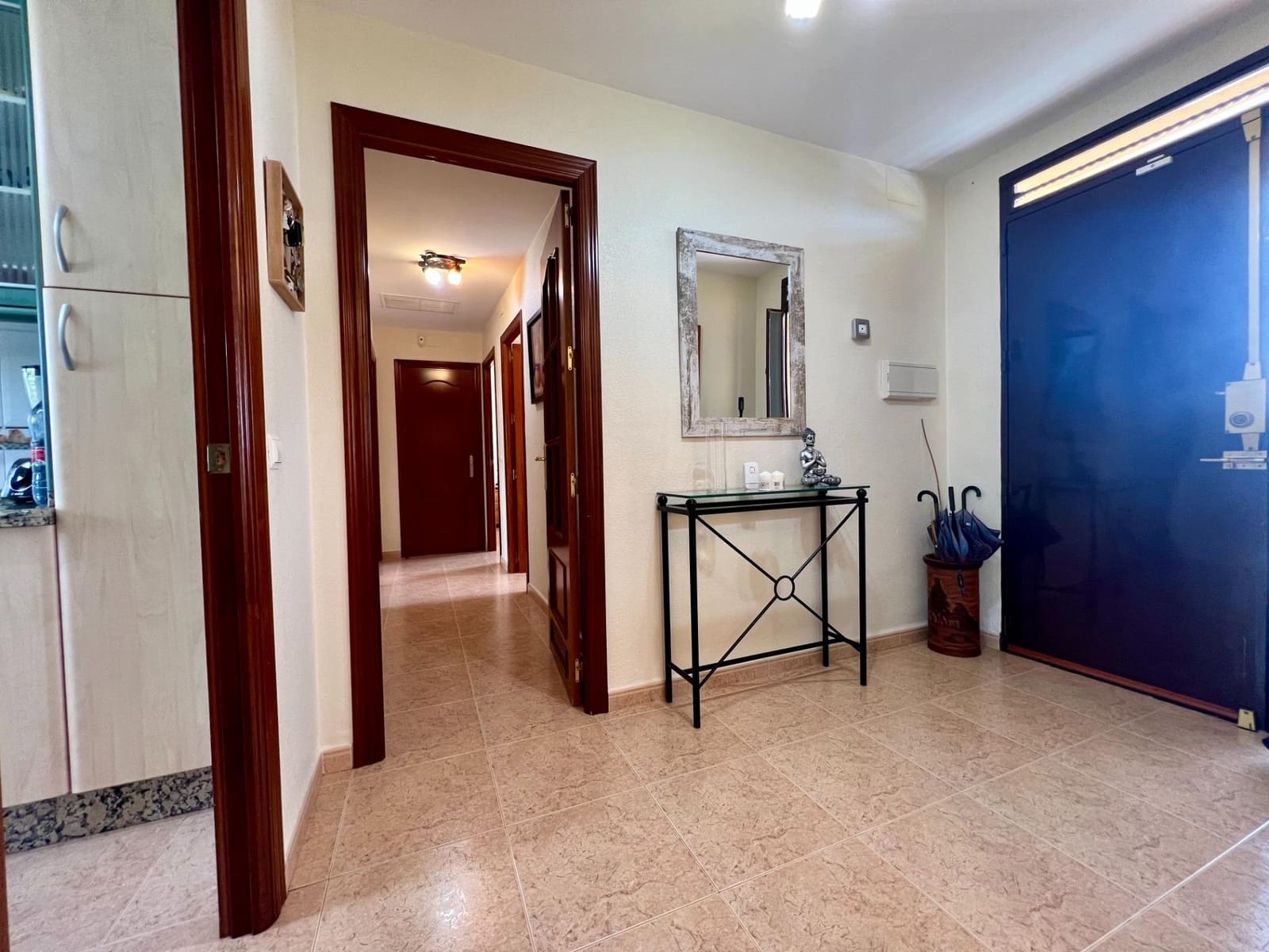 4 soveværelse Villa til salg i El Higueron med swimmingpool garage - € 230.000 (Ref: 9820608)