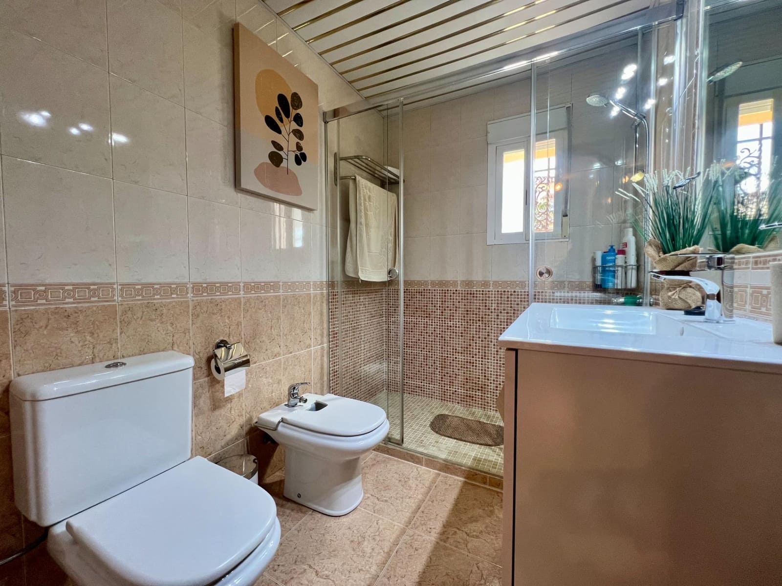 4 soveværelse Villa til salg i El Higueron med swimmingpool garage - € 230.000 (Ref: 9820608)