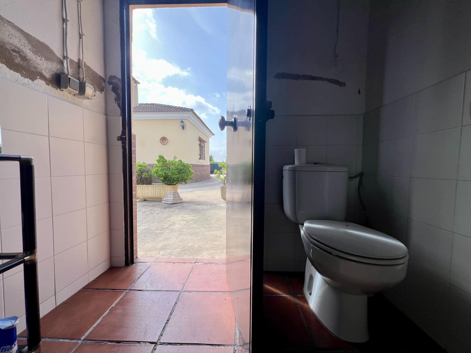4 soveværelse Villa til salg i El Higueron med swimmingpool garage - € 230.000 (Ref: 9820608)