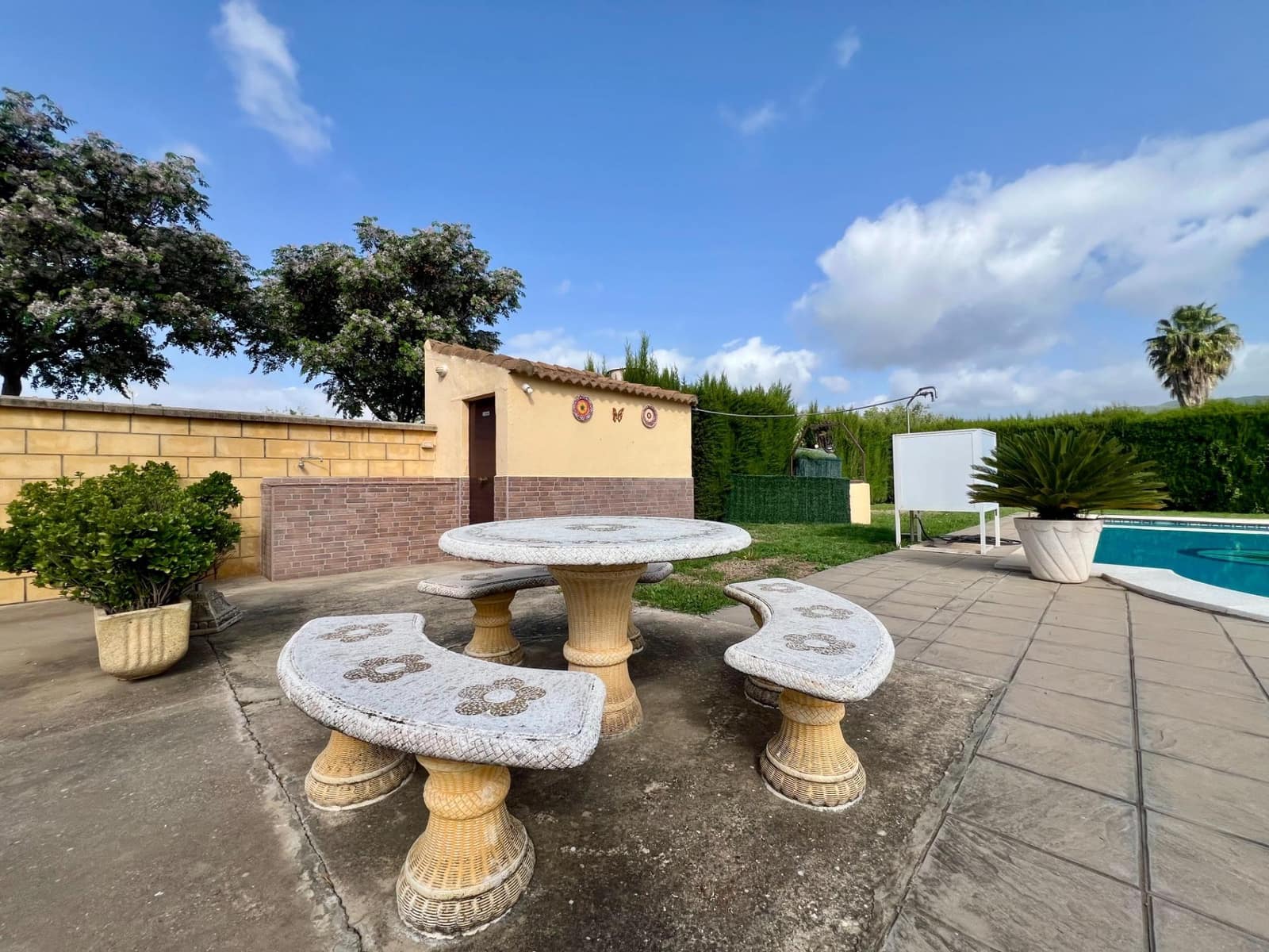 4 soveværelse Villa til salg i El Higueron med swimmingpool garage - € 230.000 (Ref: 9820608)