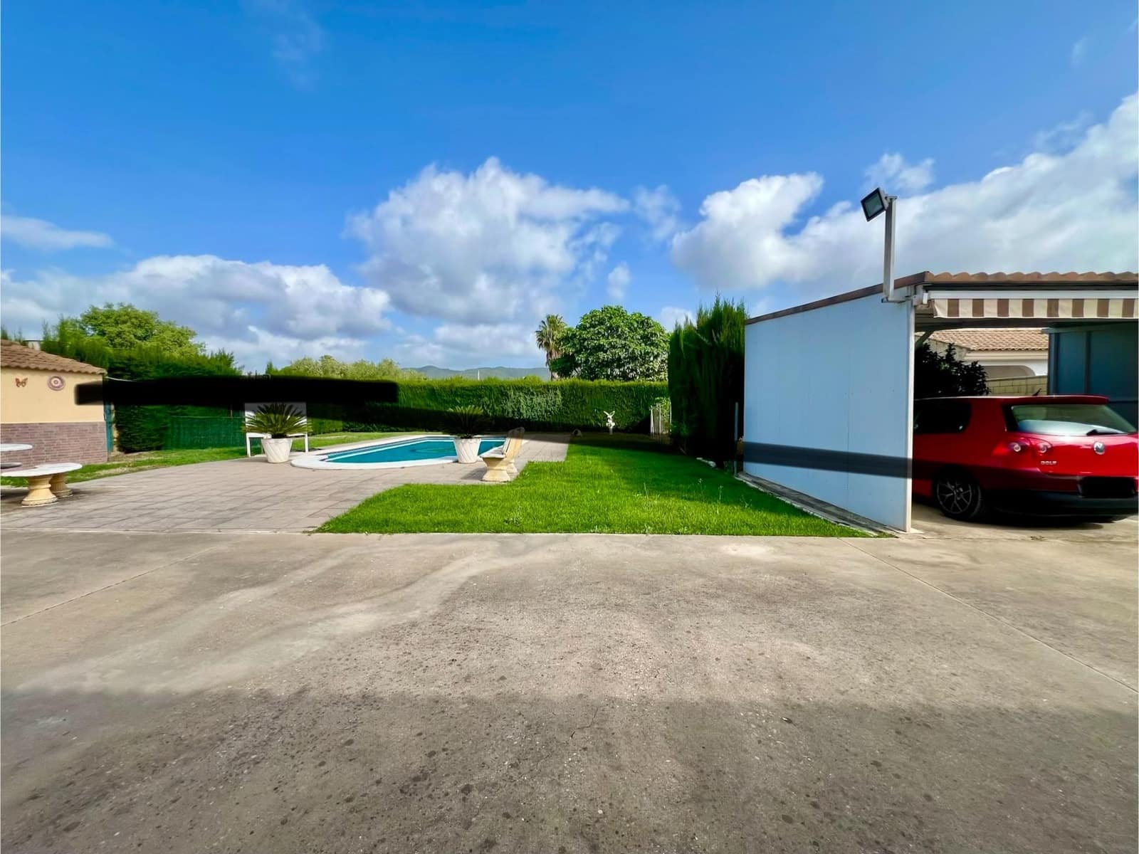 4 soveværelse Villa til salg i El Higueron med swimmingpool garage - € 230.000 (Ref: 9820608)